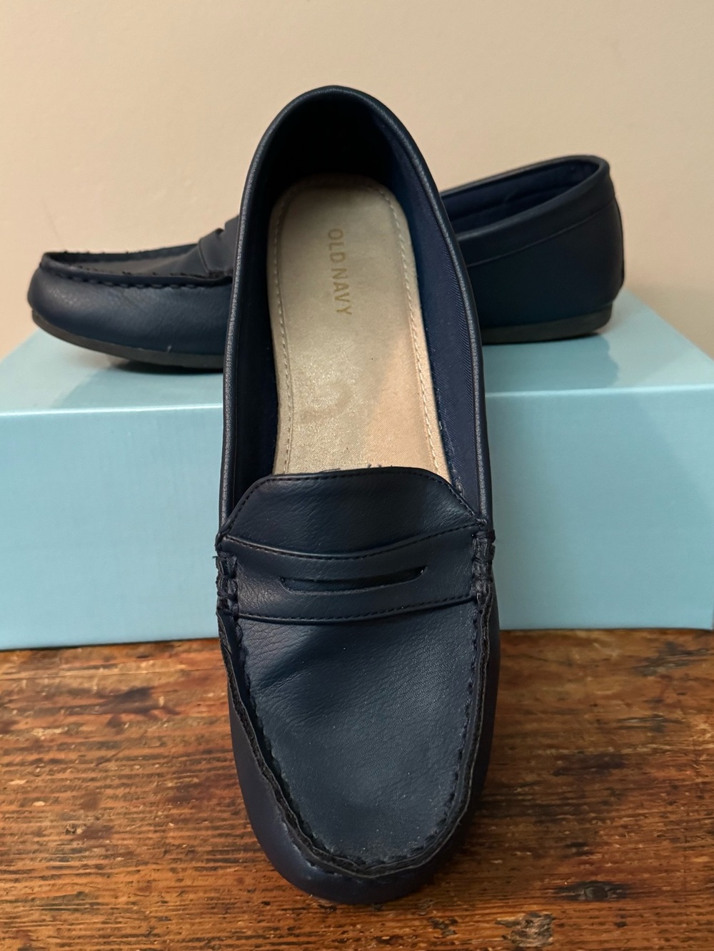 Old Navy Women’s Soft Penny Loafer Style Driving Shoes, Navy Blue, Size 9